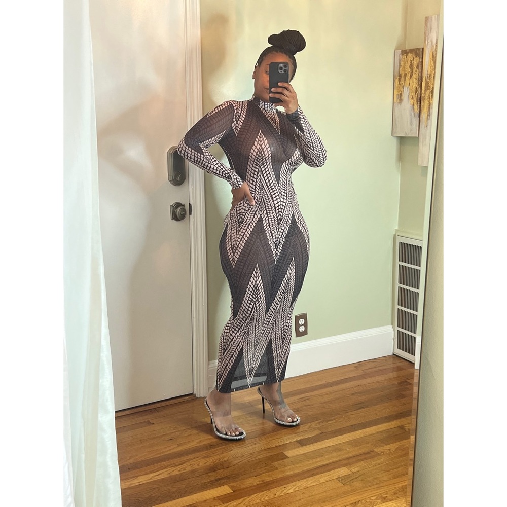 🌹NEW - JOCELYN Dress in Black/Nude - Picture 4 of 6